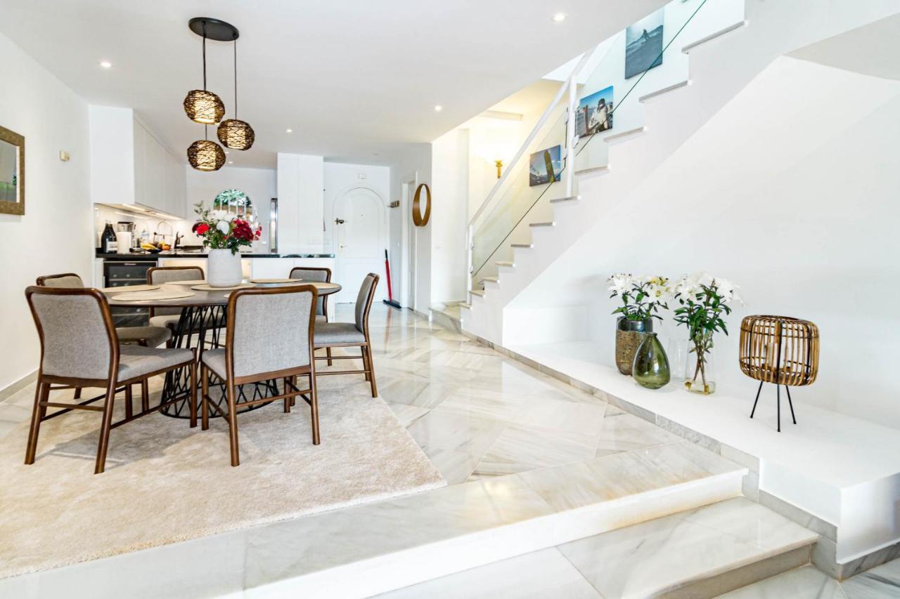 Tropical Palmy 3 Bedroom Townhouse In Nueva Andalucia Close To Puerto Banus