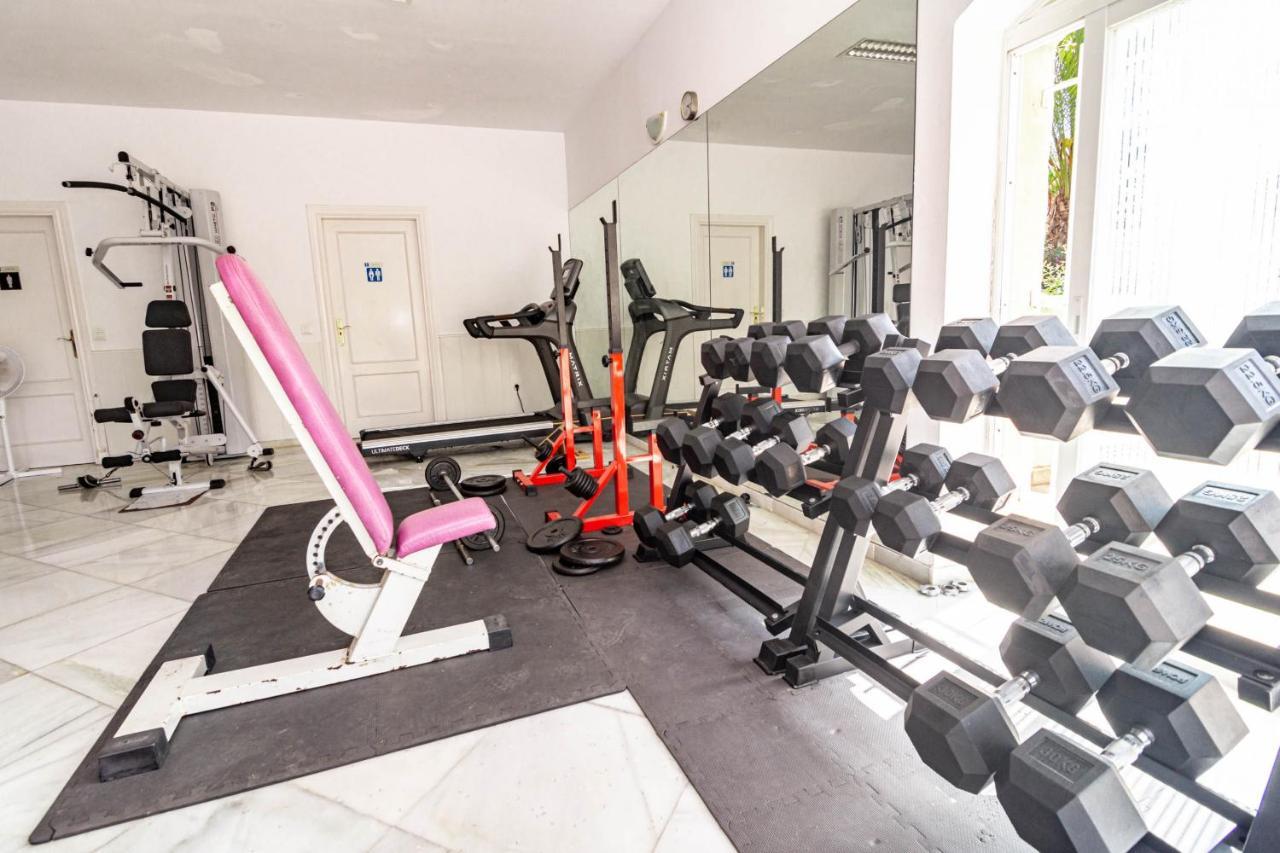 Tropical Palmy 3 Bedroom Townhouse In Nueva Andalucia Close To Puerto Banus Сasa de vacaciones *