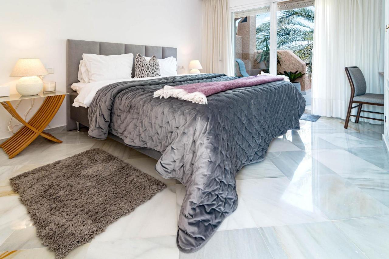 Feriehus Tropical Palmy 3 Bedroom Townhouse In Nueva Andalucia Close To Puerto Banus Marbella