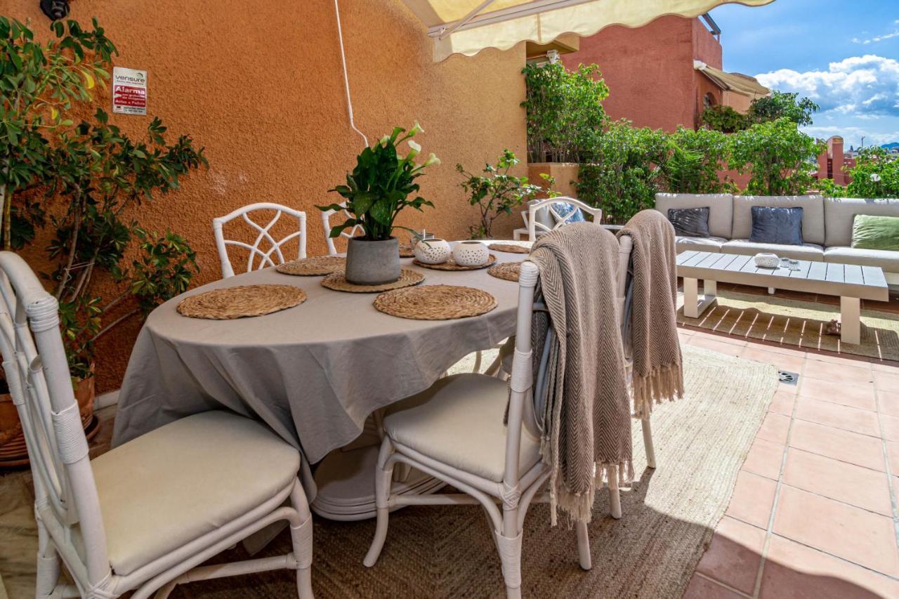 Сasa de vacaciones Tropical Palmy 3 Bedroom Townhouse In Nueva Andalucia Close To Puerto Banus *