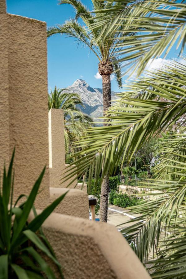 Tropical Palmy 3 Bedroom Townhouse In Nueva Andalucia Close To Puerto Banus Feriehus